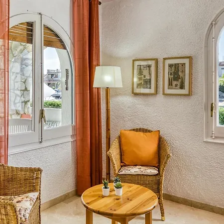 Holiday home Art- Revilla Tacke H *